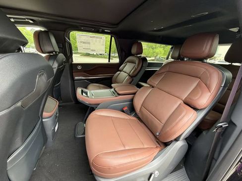 New 2026 Lincoln Navigator L Reserve AWD/4WD image 23