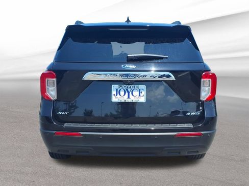 Used 2021 Ford Explorer XLT AWD/4WD image 4