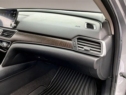 Certified 2018 Honda Accord EX-L image 24