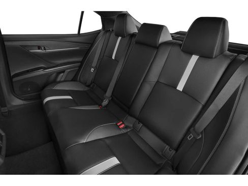 Used 2025 Toyota Camry SE FWD image 9
