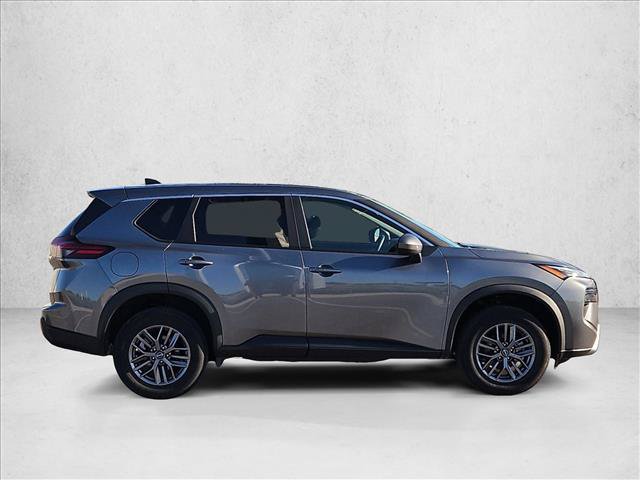 Used 2026 Nissan Rogue SV FWD image 4