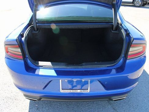 Used 2020 Dodge Charger SXT w/ Blacktop Package image 7