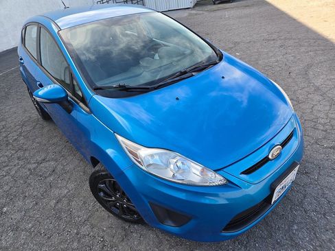 Used 2013 Ford Fiesta SE image 5