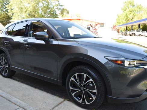 Used 2023 MAZDA CX-5 AWD 2.5 S w/ Premium Package image 29