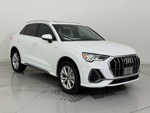 Used 2025 Audi Q3 2.0T Premium w/ Convenience Package AWD/4WD image 7