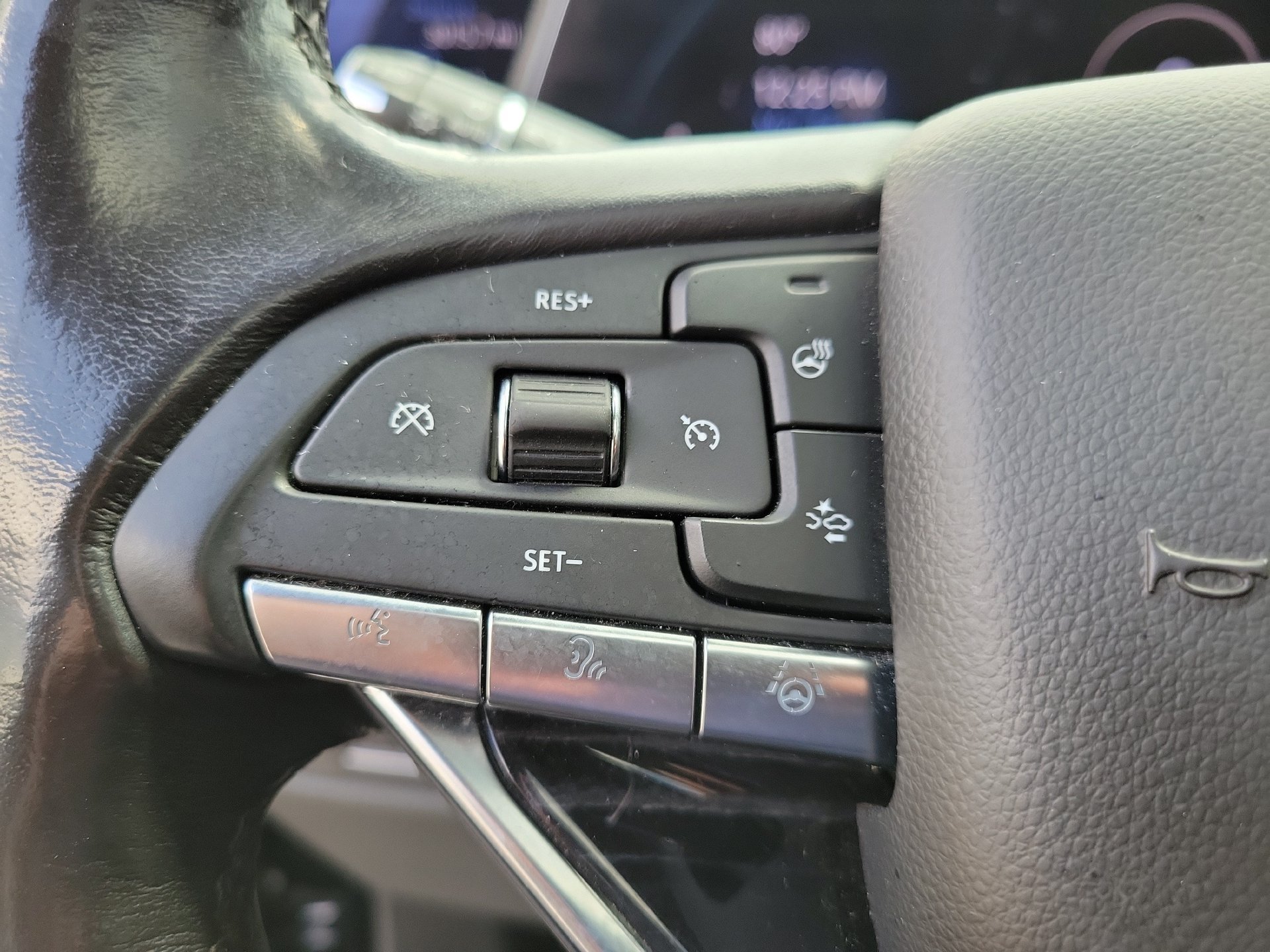 Used 2022 Cadillac Escalade ESV Sport w/ Touring Package AWD/4WD image 33