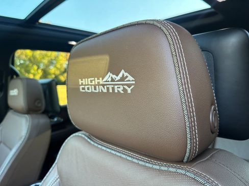 Used 2021 Chevrolet Tahoe High Country w/ Premium Package 2 image 15