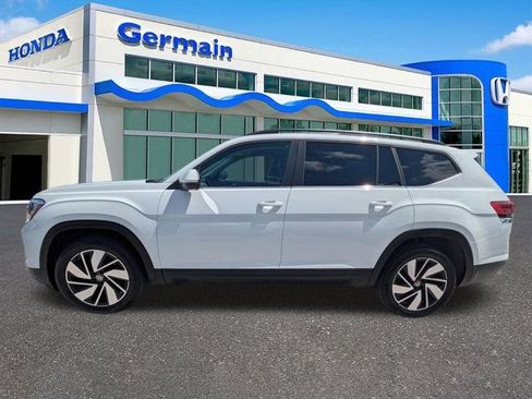 Used 2024 Volkswagen Atlas SE AWD/4WD image 8