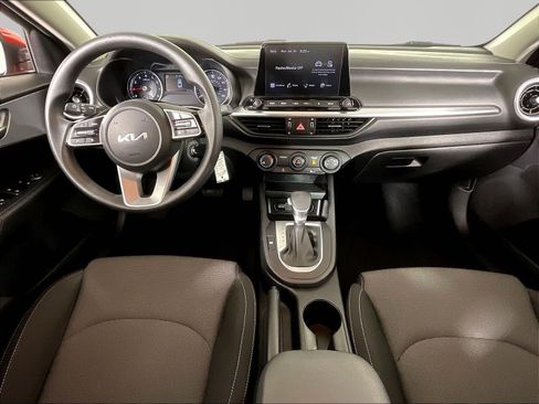 Used 2023 Kia Forte LXS w/ LXS Technology Package FWD image 7