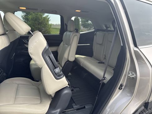 Used 2019 Subaru Ascent Limited image 15