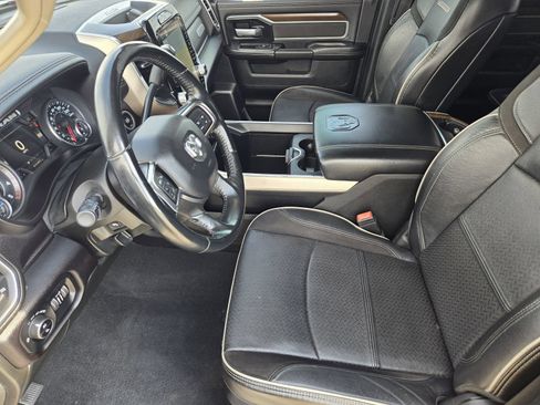 Used 2022 RAM 3500 Laramie AWD/4WD image 15