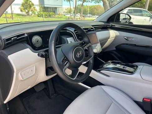 Used 2022 Hyundai Tucson Limited image 16