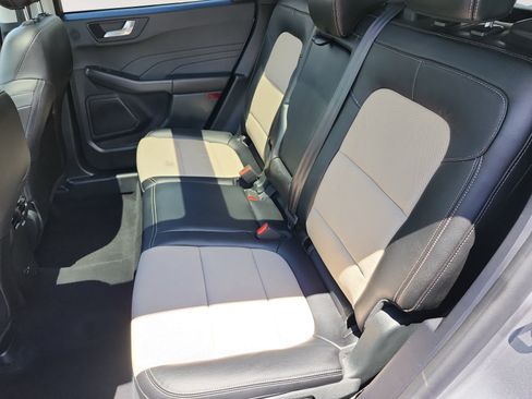 Used 2022 Ford Escape Titanium w/ Titanium Elite Package AWD/4WD image 13