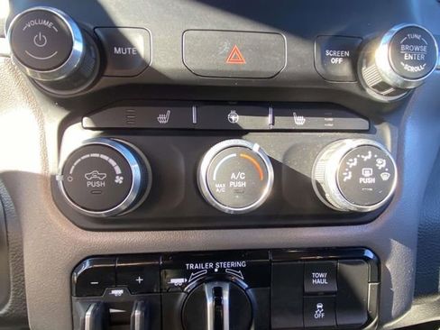 Used 2023 RAM 1500 Big Horn w/ Trailer Tow Group image 19