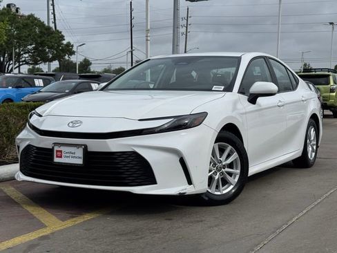 Certified 2025 Toyota Camry LE FWD image 2