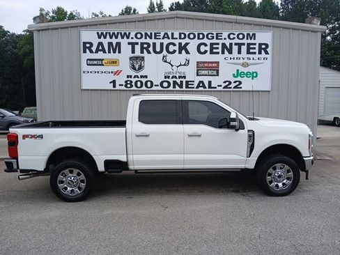 Used 2024 Ford F250 Lariat w/ Lariat Ultimate Package AWD/4WD image 2
