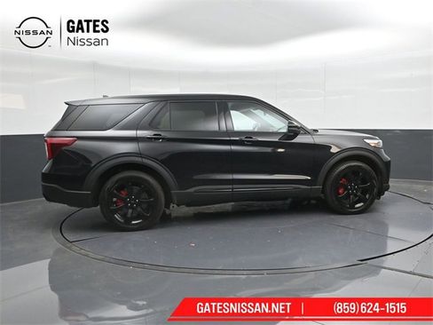 Used 2022 Ford Explorer ST w/ Equipment Group 401A image 3