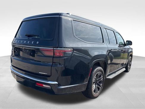 Used 2024 Jeep Wagoneer L Series II w/ Flexible Seating Group image 10