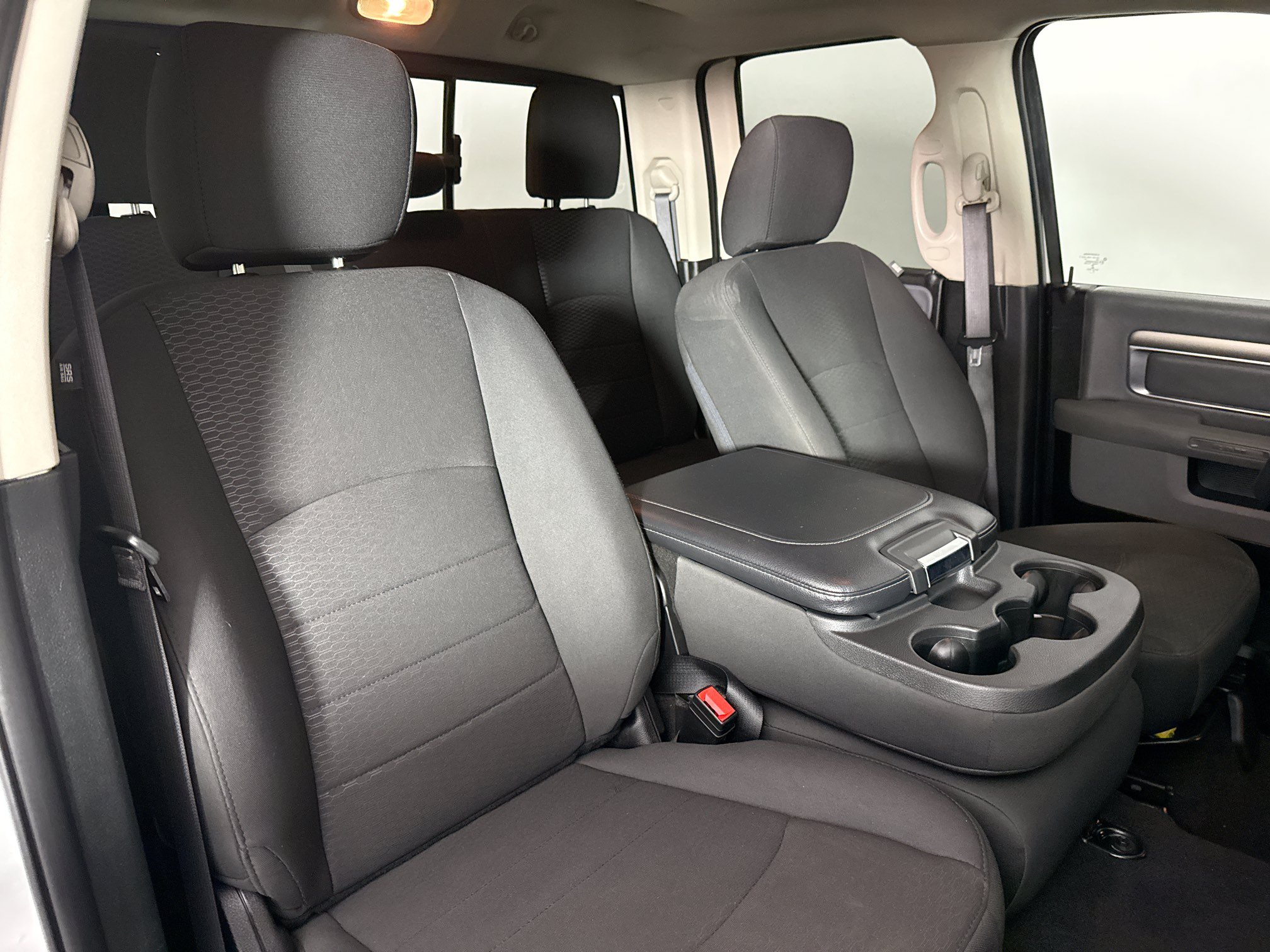 Used 2020 RAM 1500 Classic SLT AWD/4WD image 35