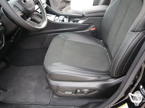 New 2026 Jeep Grand Cherokee Altitude AWD/4WD image 12