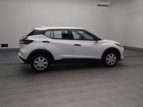 Used 2021 Nissan Kicks S FWD image 10