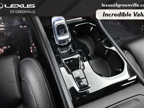 Used 2023 Volvo XC40 B5 Ultimate w/ Protection Package Premier AWD/4WD image 14