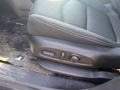 Used 2022 GMC Terrain SLE w/ Driver Convenience Package image 12