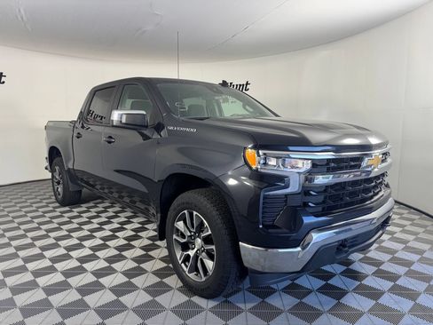 Used 2023 Chevrolet Silverado 1500 LT AWD/4WD image 6