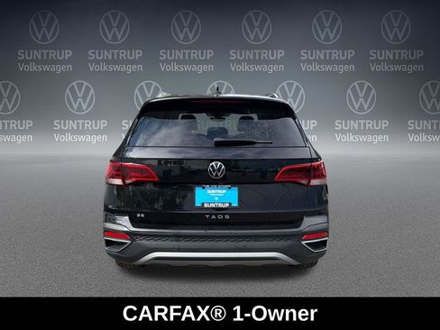 Used 2023 Volkswagen Taos SE w/ Black Wheel Package FWD image 4