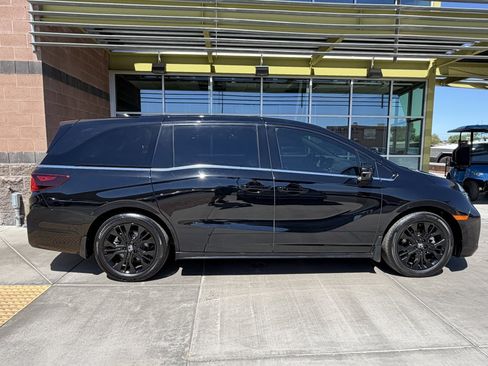 Used 2025 Honda Odyssey Sport-L image 9