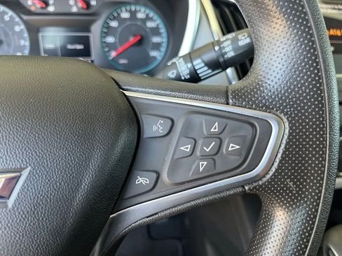 Used 2022 Chevrolet Equinox LS AWD/4WD image 17