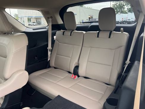 Used 2020 Ford Explorer Limited AWD/4WD image 39