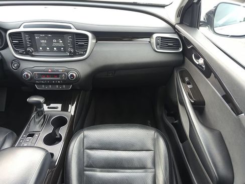 Used 2020 Kia Sorento EX AWD/4WD image 16