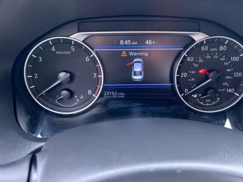 Used 2025 Nissan Altima 2.5 SV AWD/4WD image 16