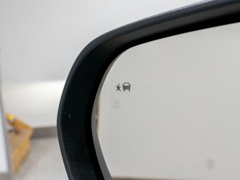 Used 2025 GMC Terrain Elevation w/ Elevation Premium Package image 13