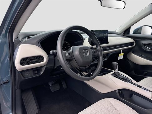 Certified 2026 Honda HR-V LX image 10