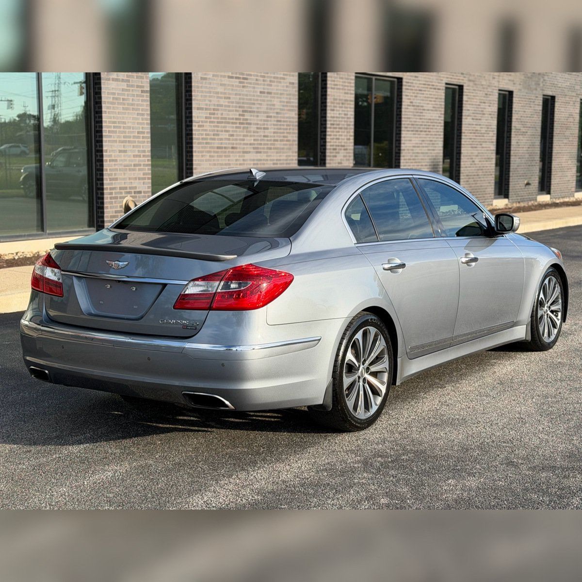 Used 2013 Hyundai Genesis 5.0 R-Spec RWD image 2