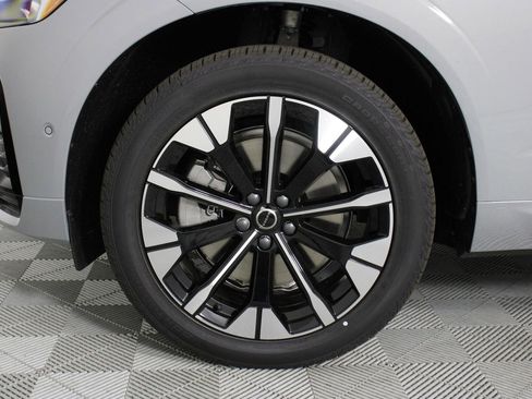 New 2026 Volvo XC60 T8 Plus w/ Protection Package Premier AWD/4WD image 13