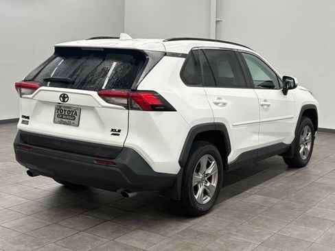 Used 2022 Toyota RAV4 XLE w/ Convenience Package AWD/4WD image 2