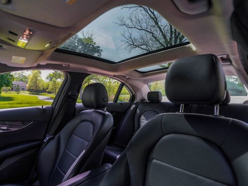 Used 2015 Mercedes-Benz C 300 4MATIC Sedan w/ Multimedia Package image 12