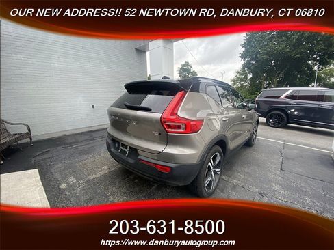 Used 2022 Volvo XC40 T5 R-Design AWD/4WD image 6
