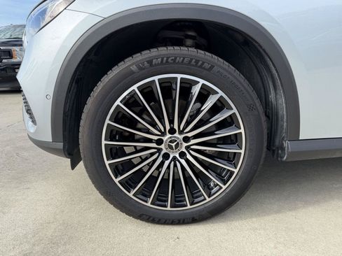 Certified 2026 Mercedes-Benz GLC 300 image 4