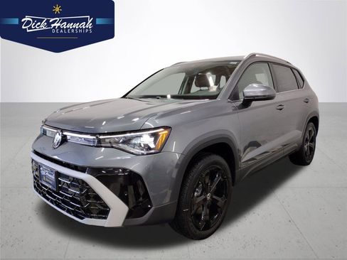 New 2025 Volkswagen Taos SEL image 1