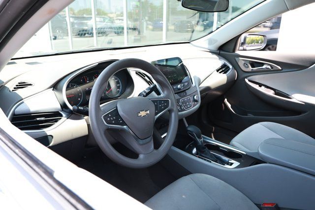Used 2025 Chevrolet Malibu LT FWD image 23