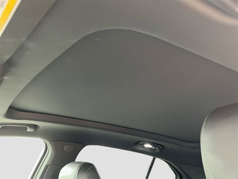 Used 2020 Cadillac XT4 Premium Luxury w/ Cold Weather Package image 23