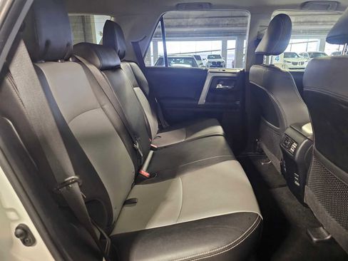 Used 2019 Toyota 4Runner SR5 Premium image 36