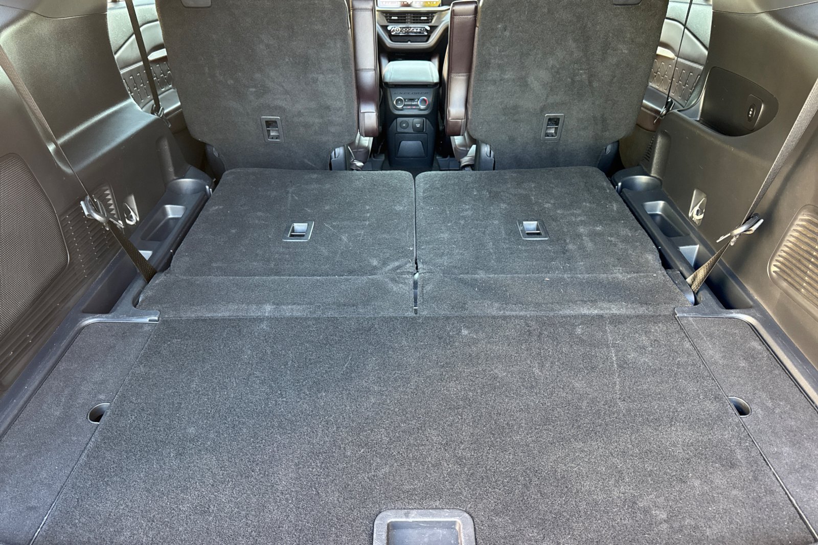 Used 2025 Ford Explorer Platinum w/ LUX Leather Package AWD/4WD image 18
