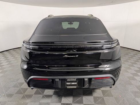 New 2026 Porsche Macan 4 Electric image 6