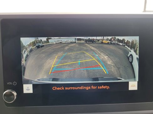 Used 2025 Toyota Tacoma TRD Off-Road image 14