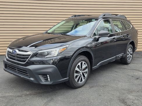 Used 2022 Subaru Outback image 2